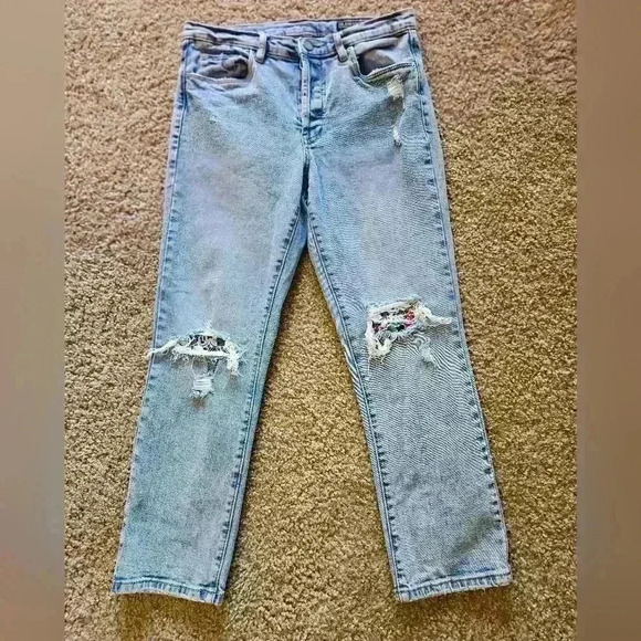 BlankNYC Light-Wash Distressed Jeans with Mickey Mouse Patches on Knees, Size 28 - Picture 1 of 7